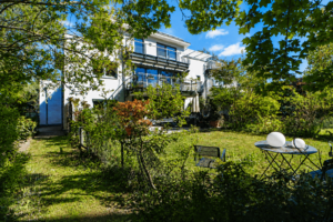 RESERVIERT! Schöne Penthaus-Wohnung in traumhafter Lage Erlangens