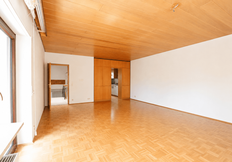 Wohnzimmer mit Essplatz KI-optimiert NACHHER