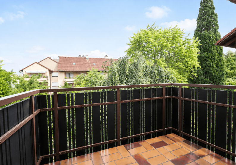Balkon (KI-optimiert)